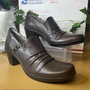 Naturalizer Oxford Brown Leather ‘Elynn’ Slip On Heeled Loafer Dress Shoes